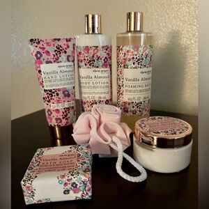 Olivia Grace Vanilla Almond Bath & Body Set